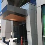 مدخل فندق كلادينج